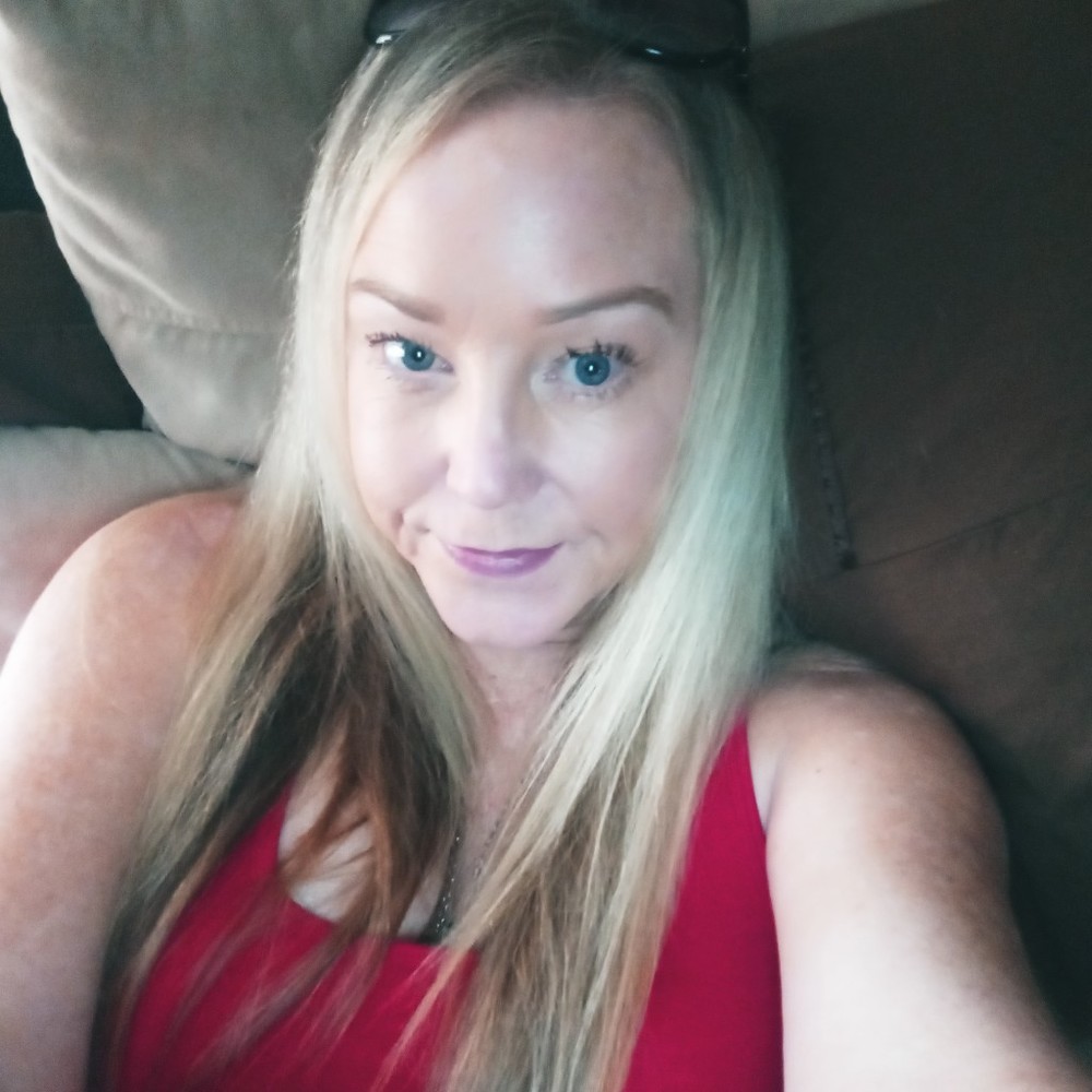 Meet your Posher, Cynthia